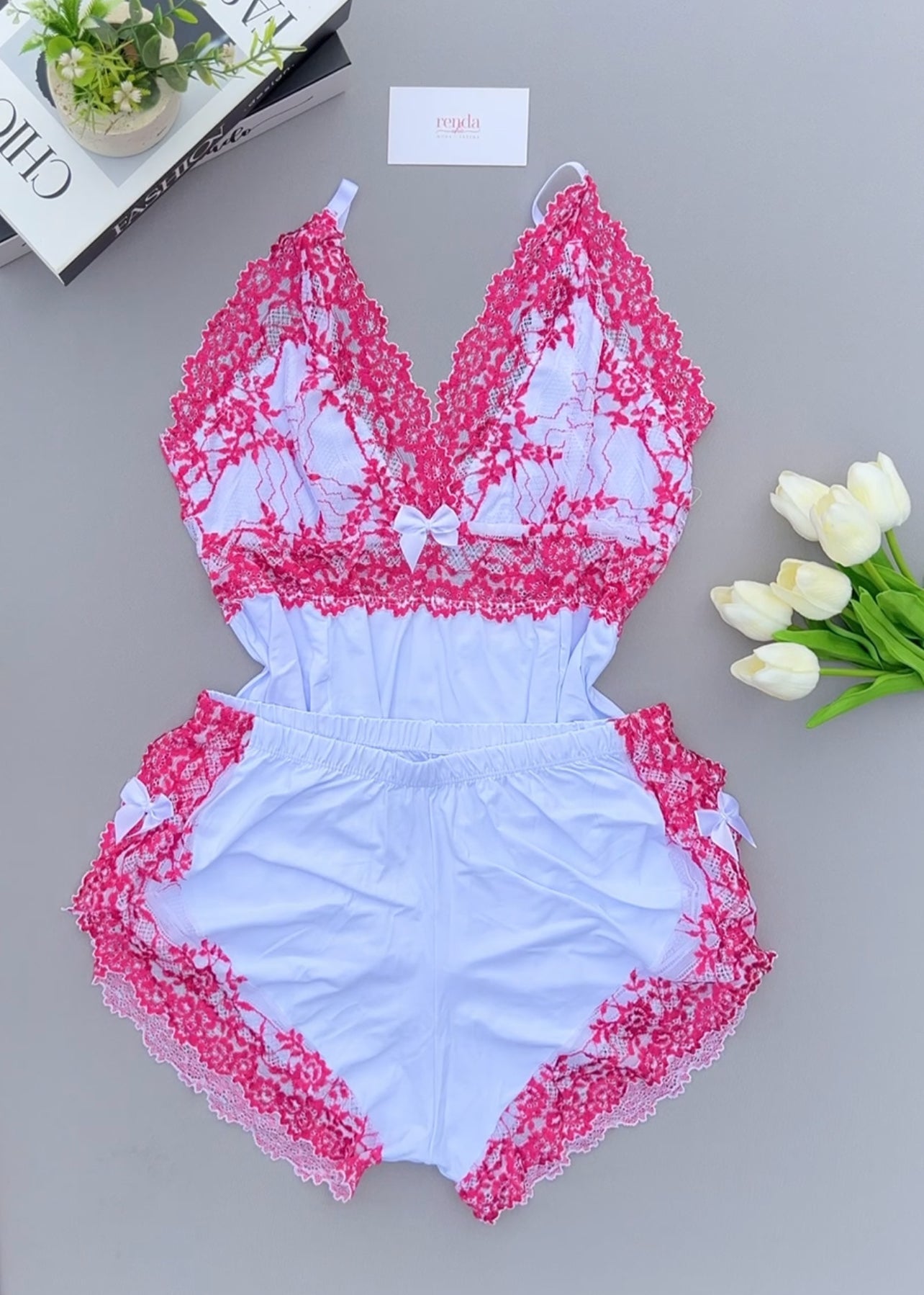 Édition White and Pink Desire — Combo 4 peças: Conjunto de pijama curto + Conjunto Jolie Detelle