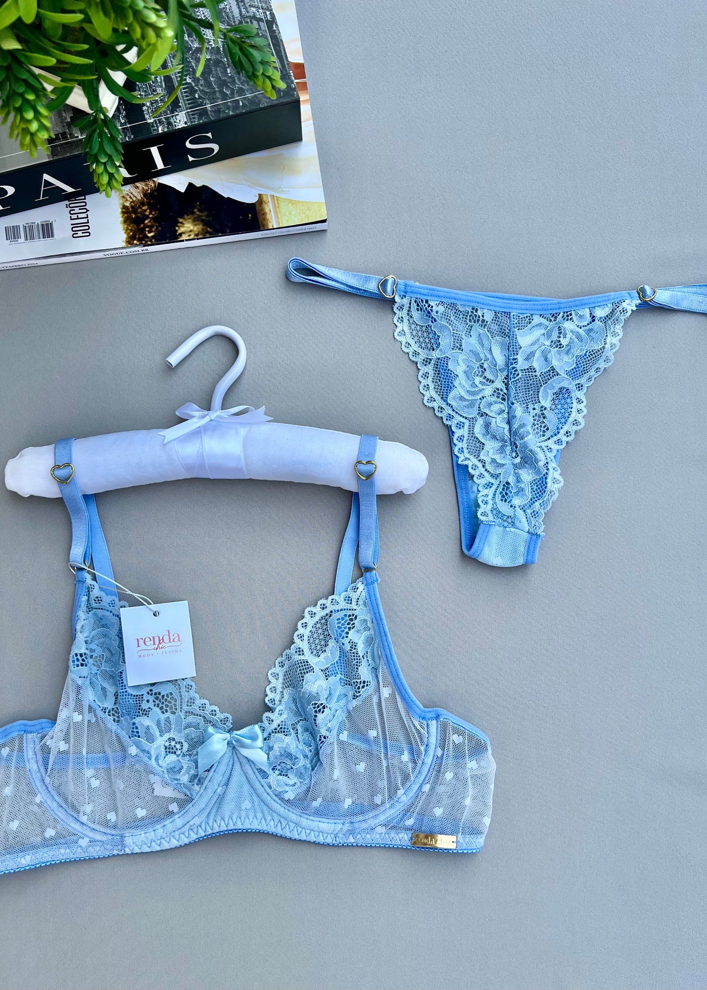 Conjunto Alure -  Tule com corações e aplicações em renda