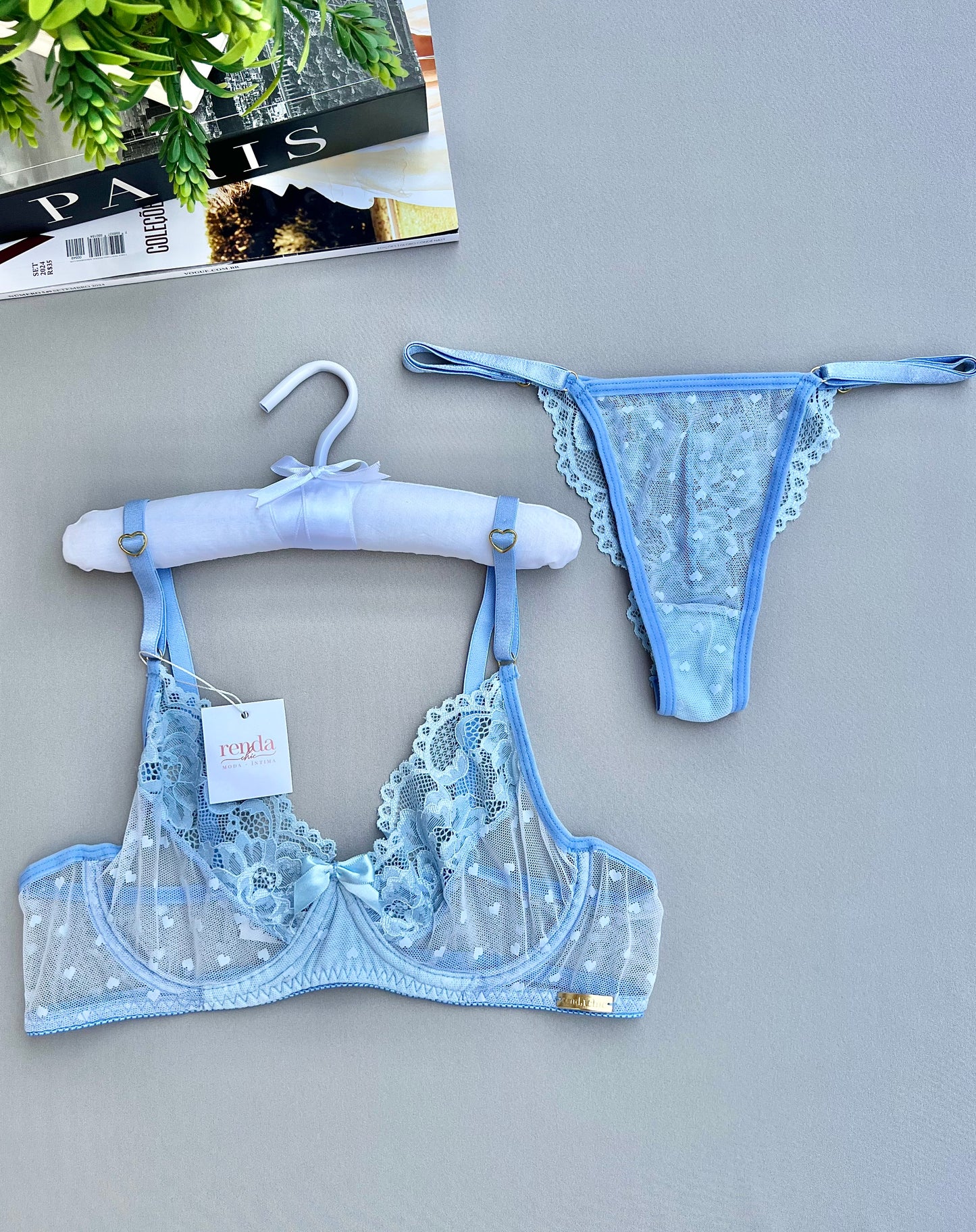 CONJUNTO ALICE – TULE COM CORAÇÕES E APLICAÇÕES EM RENDA