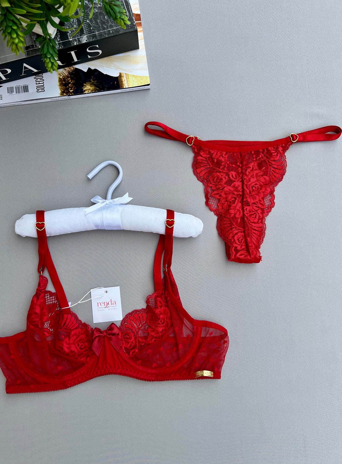 CONJUNTO ALICE – TULE COM CORAÇÕES E APLICAÇÕES EM RENDA
