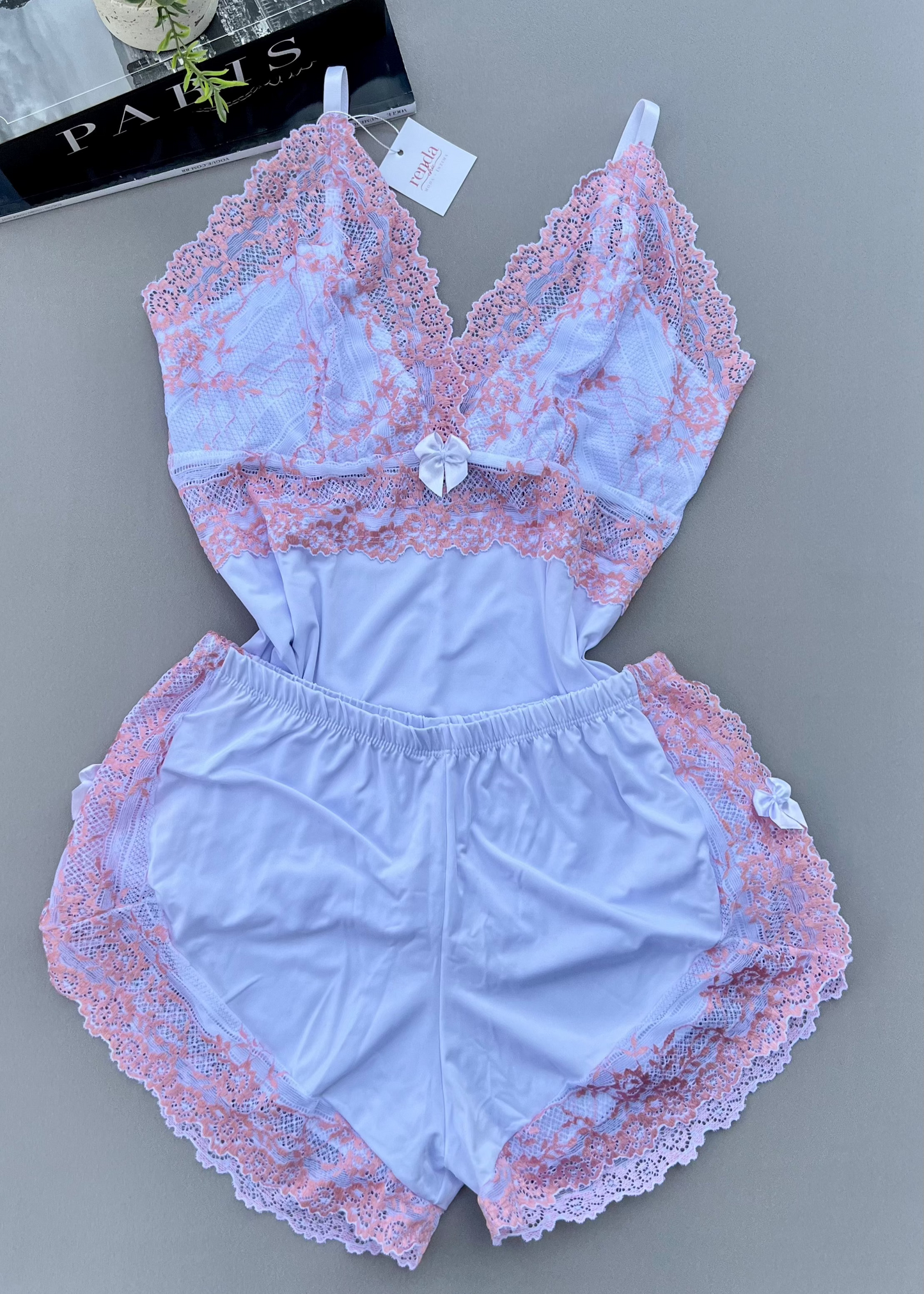 Conjunto de pijama curto - White and Light Pink