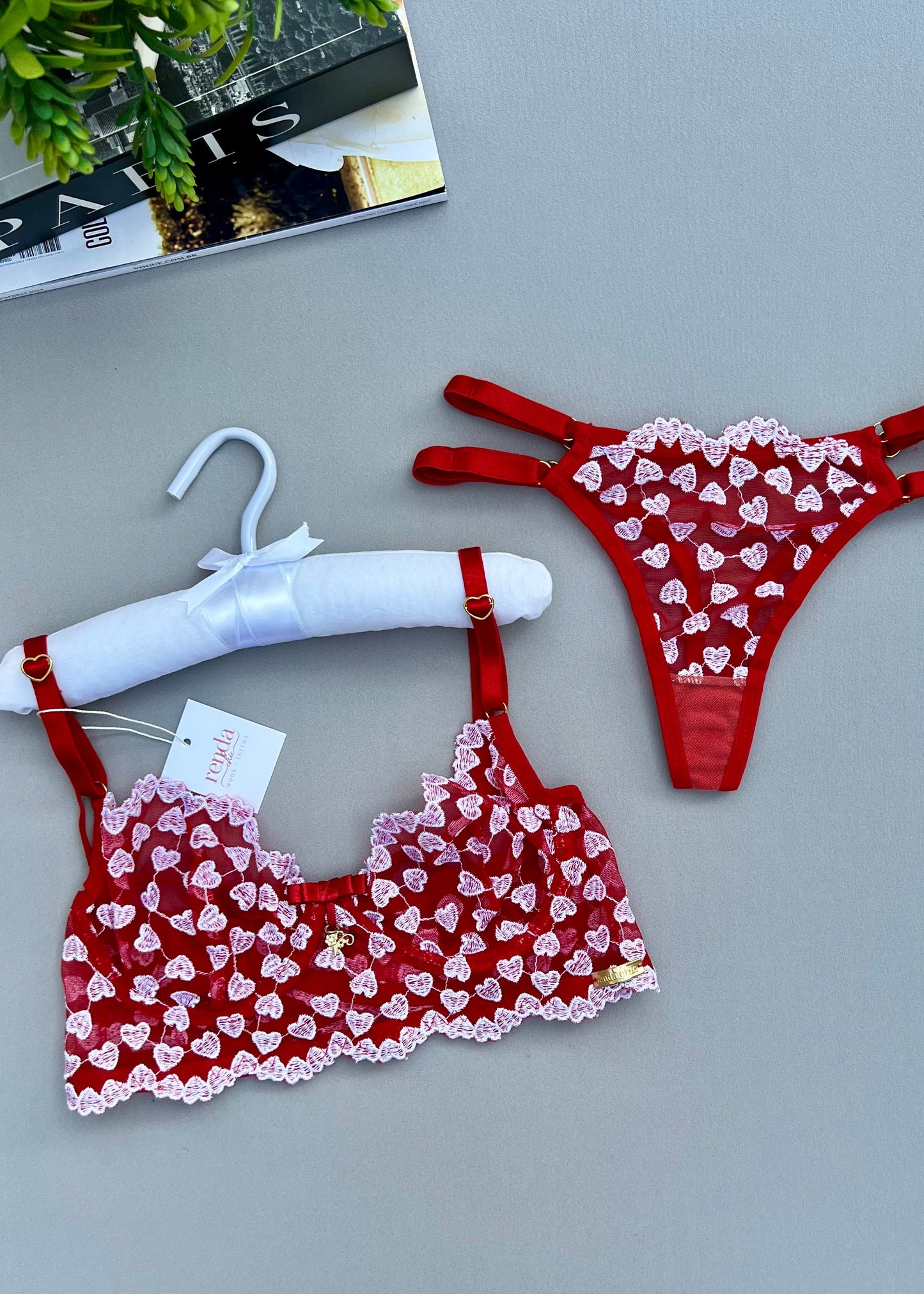 Conjunto Amour Désiré -  Tule bordado com corações - fio duplo