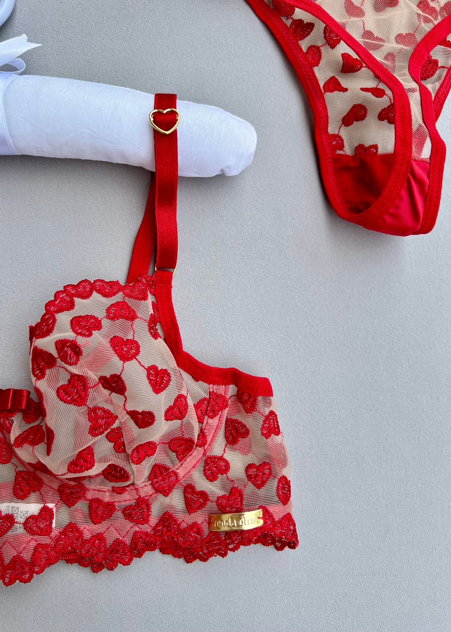 Conjunto Amour Désiré -  Tule bordado com corações - fio duplo