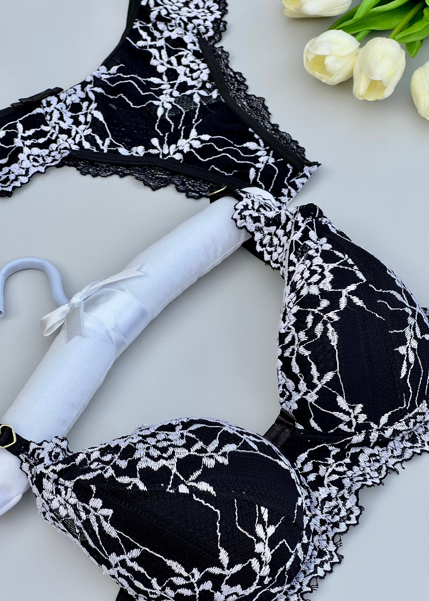 Conjunto Essentiel - Renda bicolor