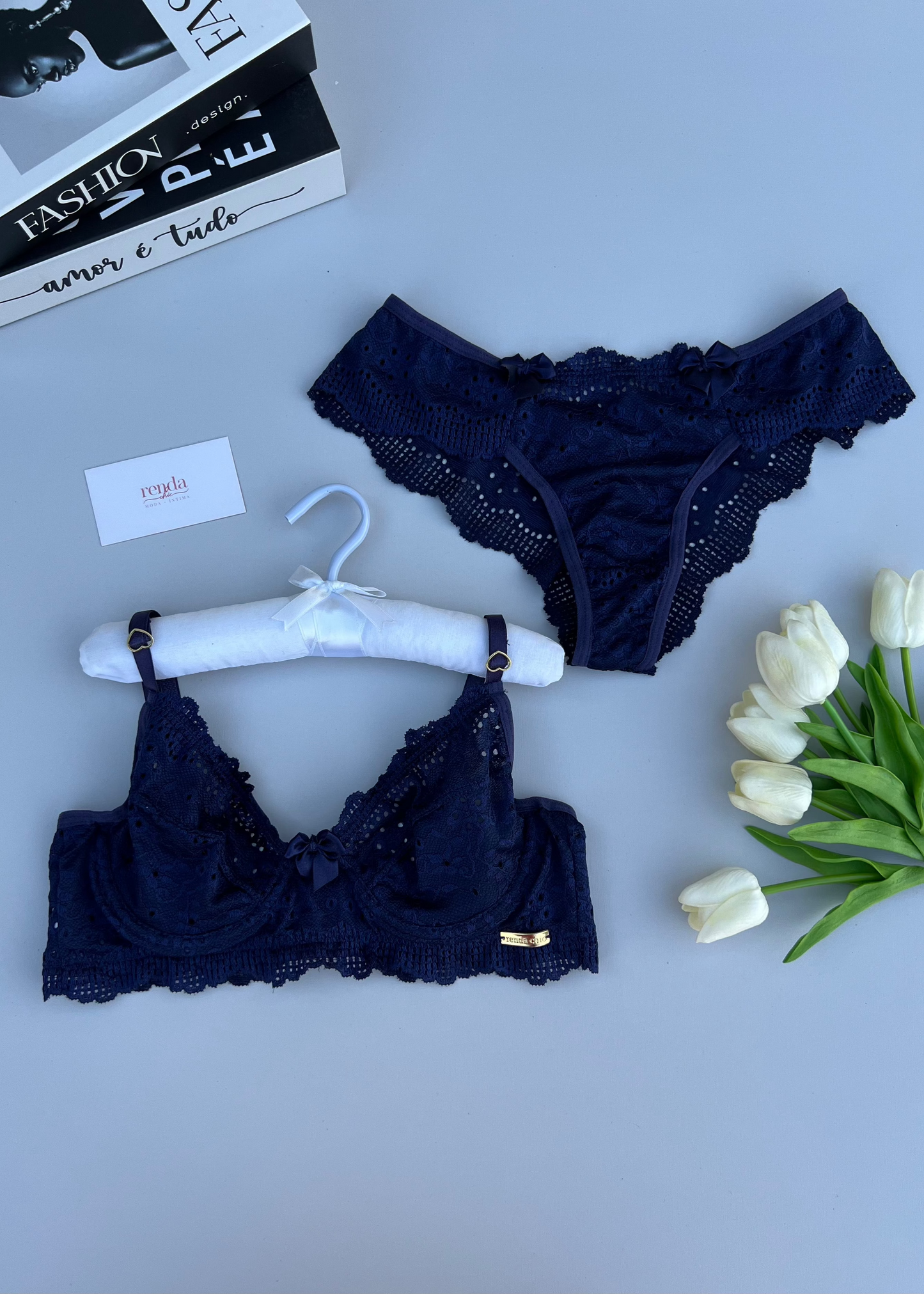 Conjunto Jolie Dentelle - Em renda, detalhe frontal com laço de cetim