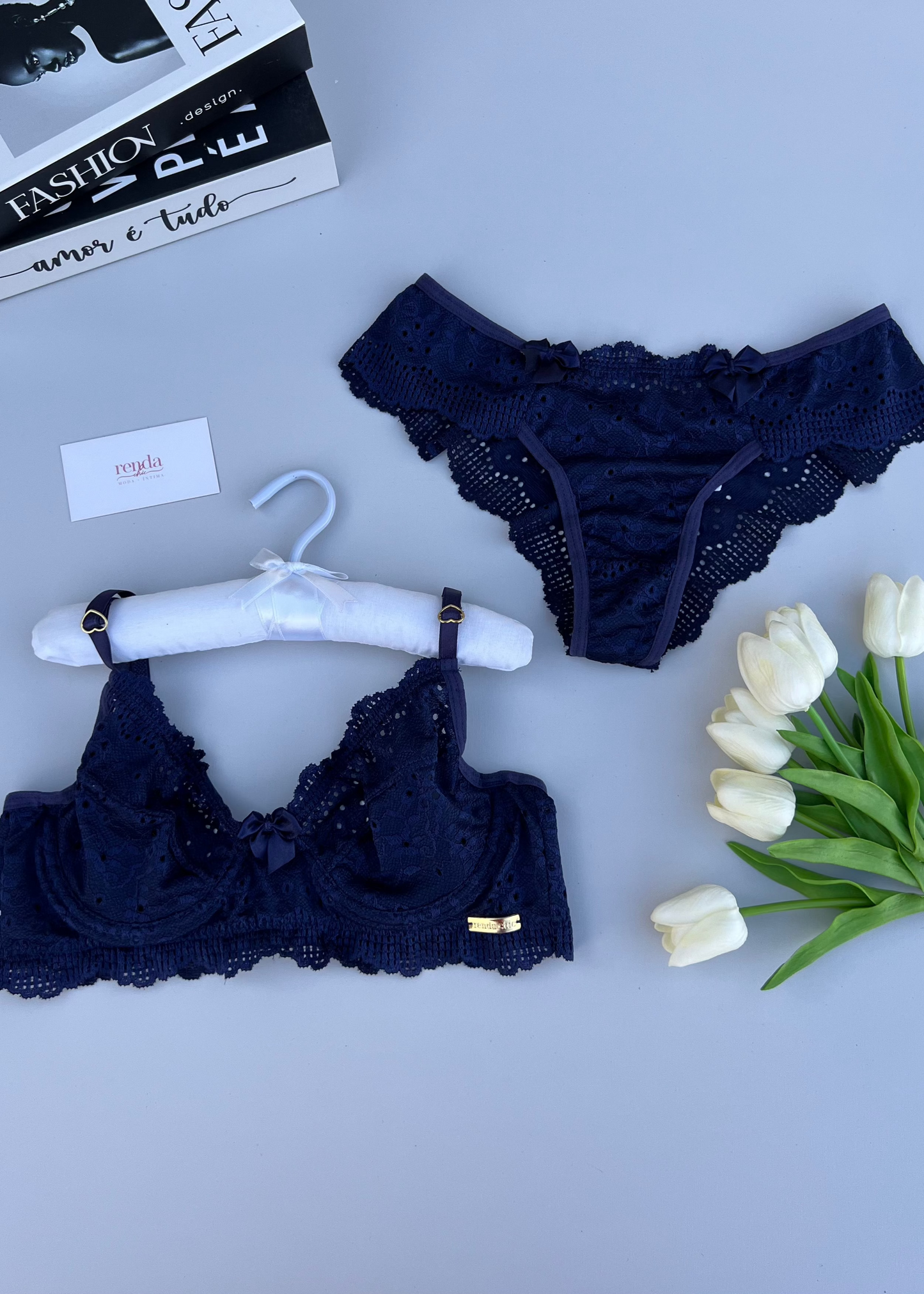 Conjunto Jolie Dentelle - Em renda, detalhe frontal com laço de cetim