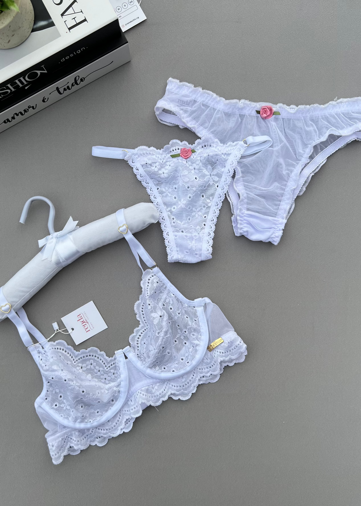 Conjunto Fleur de Grâce - Renda laise com duas calcinhas