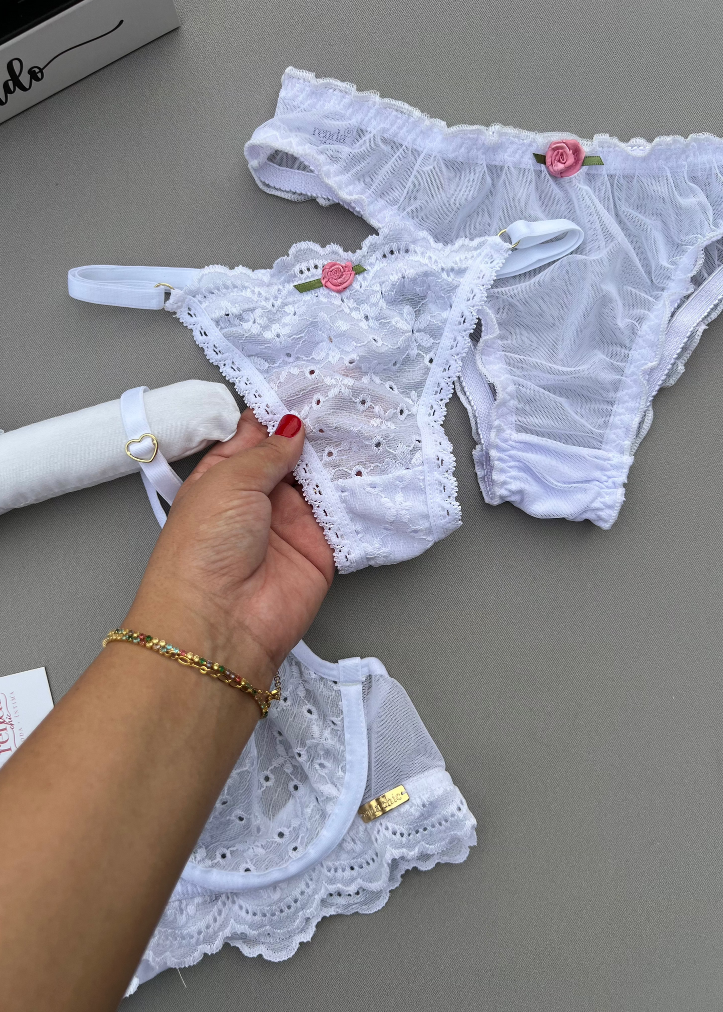 Conjunto Fleur de Grâce - Renda laise com duas calcinhas