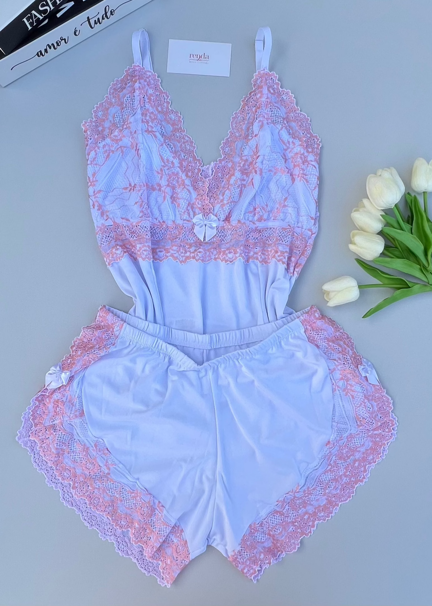 Édition White and Light Pink— Combo 4 peças: Conjunto de pijama curto + Conjunto Coeur Sauvage