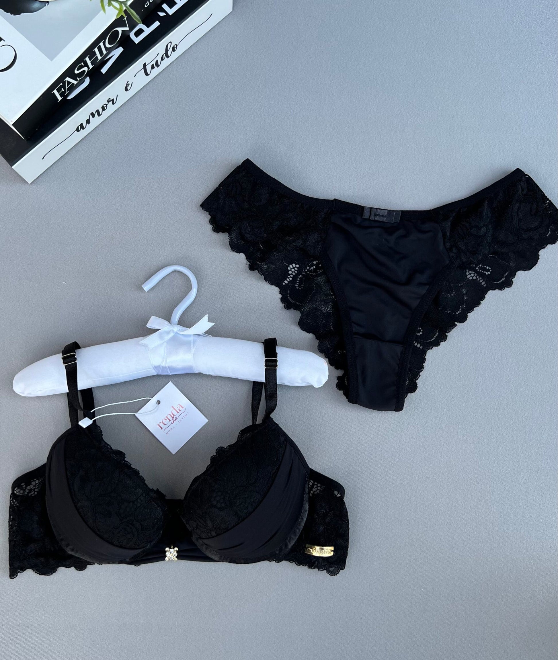 conjunto-victoria-aplicacoes-em-renda-preto-gg