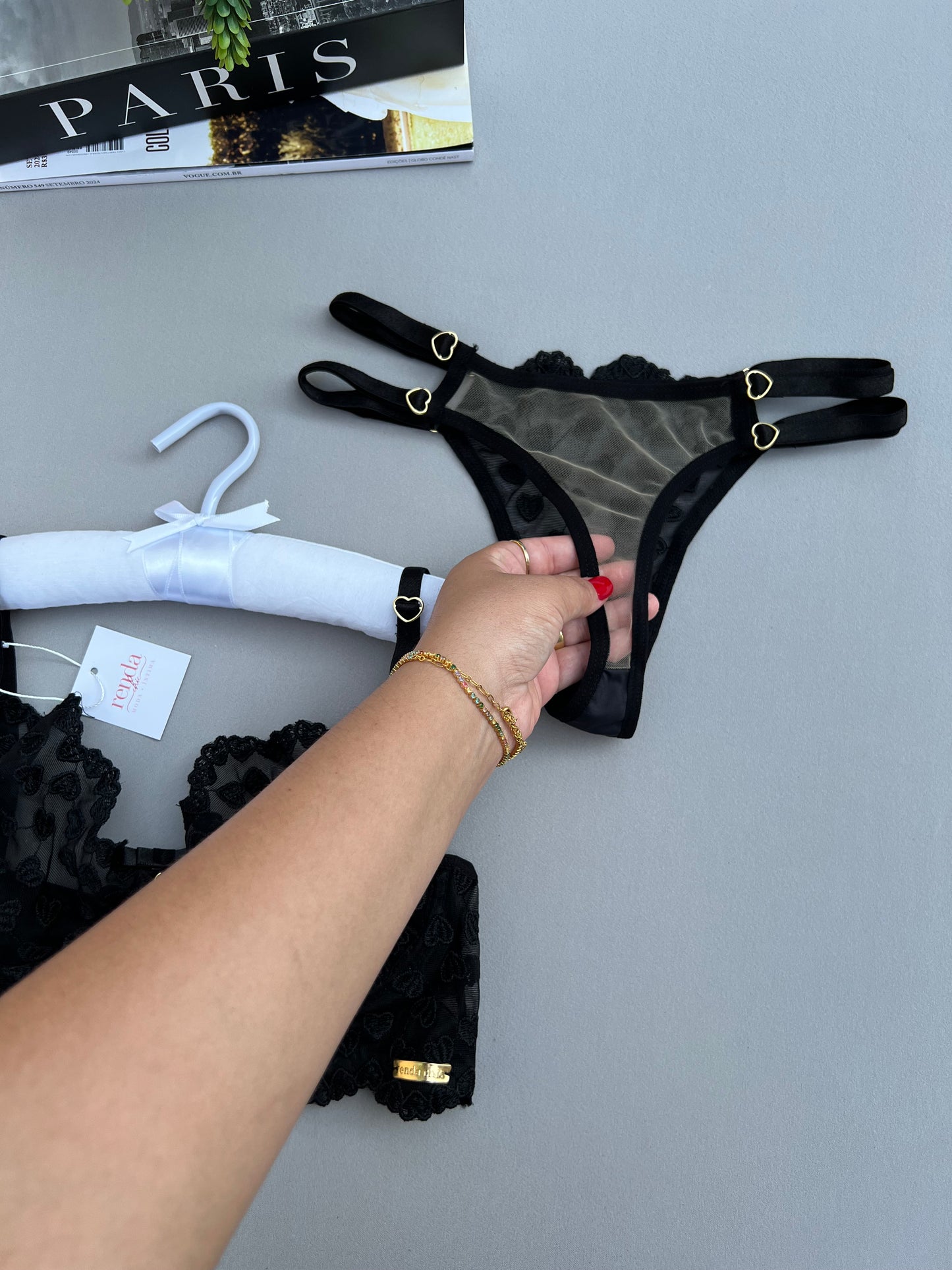 CONJUNTO ELOISE – TULE BORDADO COM CORAÇÕES – FIO DUPLO