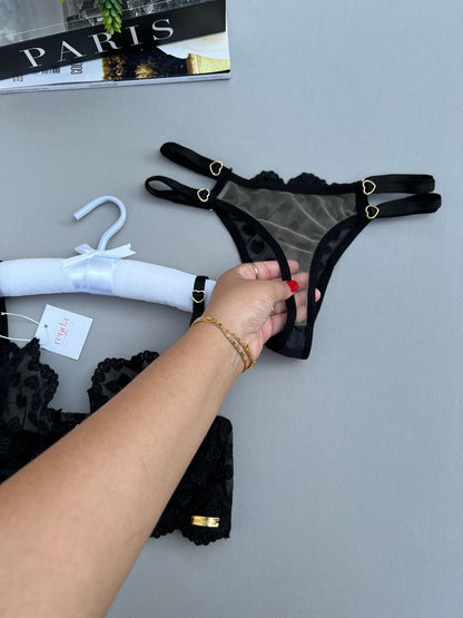 CONJUNTO ELOISE – TULE BORDADO COM CORAÇÕES – FIO DUPLO