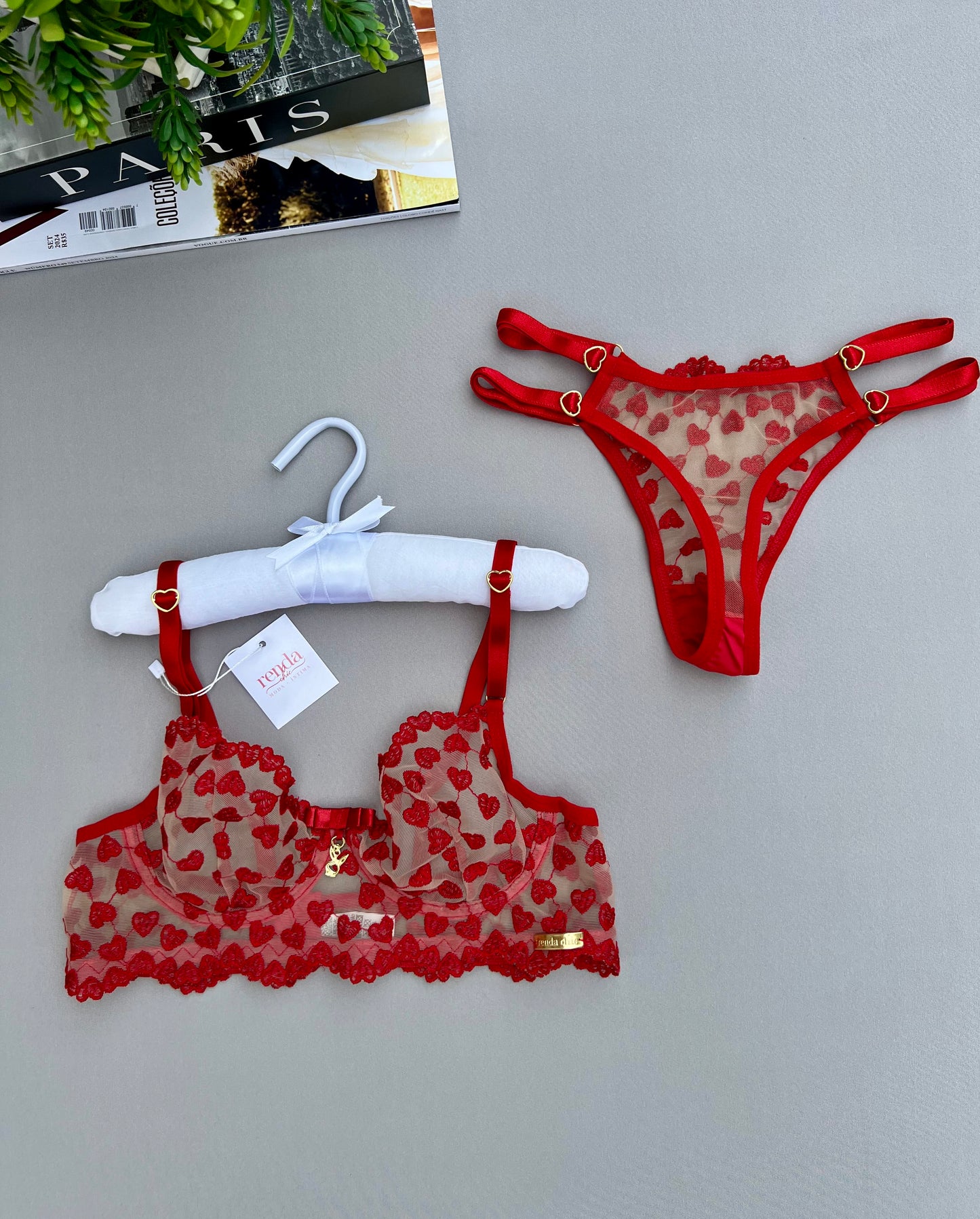 CONJUNTO ELOISE – TULE BORDADO COM CORAÇÕES – FIO DUPLO