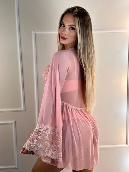 KIT ROBE EM TULE + CONJUNTO JASMINE – TECIDO TRANSPARENTE COM APLICAÇÕES EM RENDA - ROMANCE