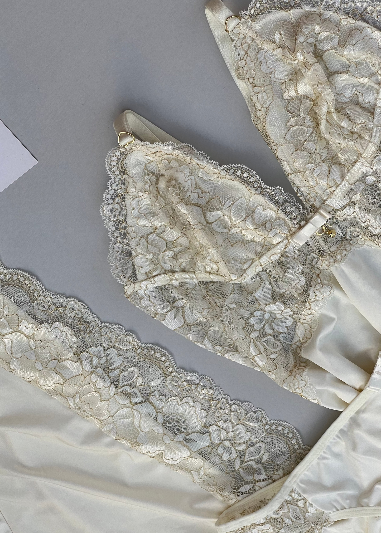 Kit Robe + Conjunto de Camisola + Calcinha - Lune d’Ivoire